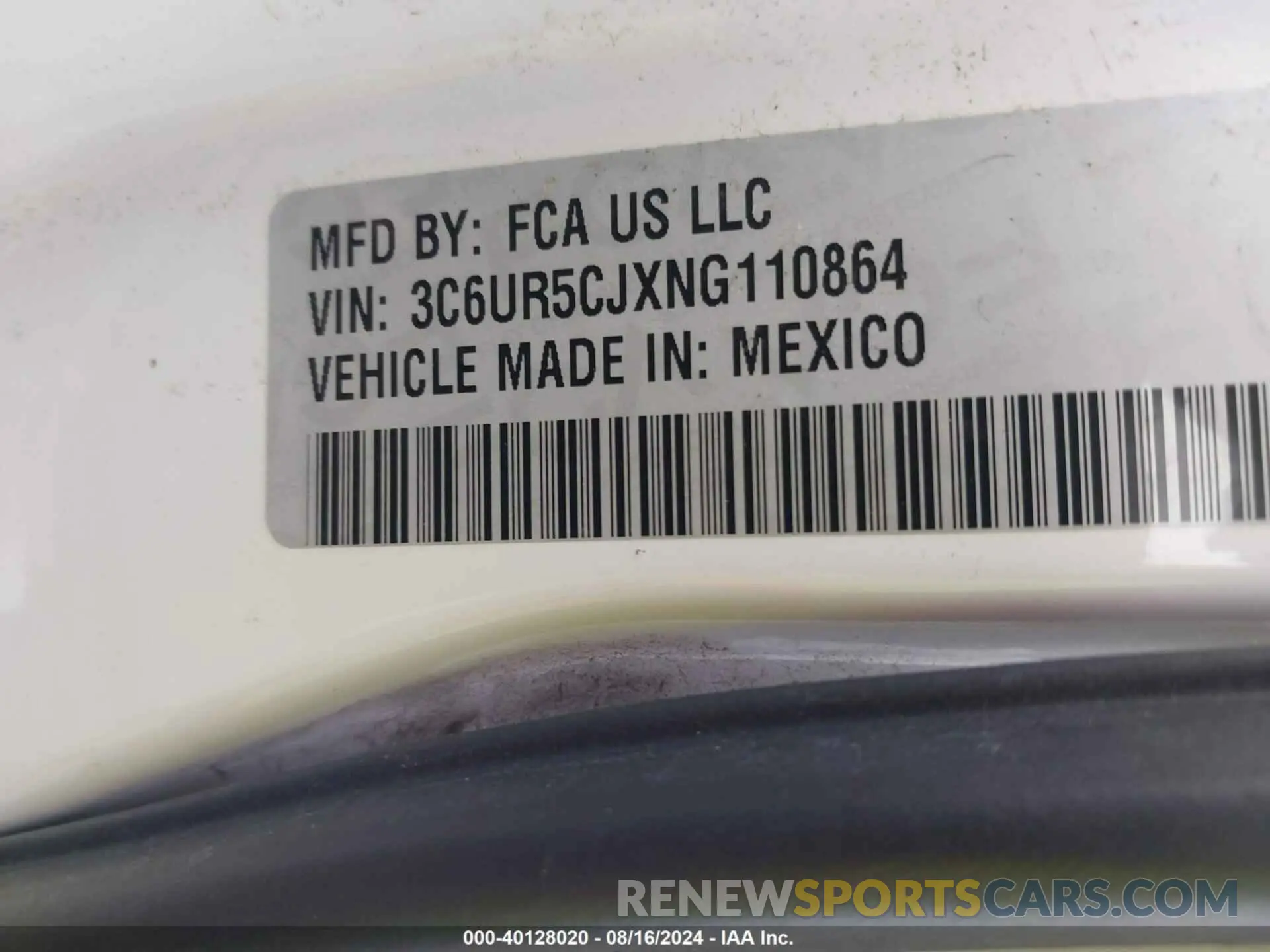 9 fotografías del automóvil dañado 3C6UR5CJXNG110864 RAM 2500 2022