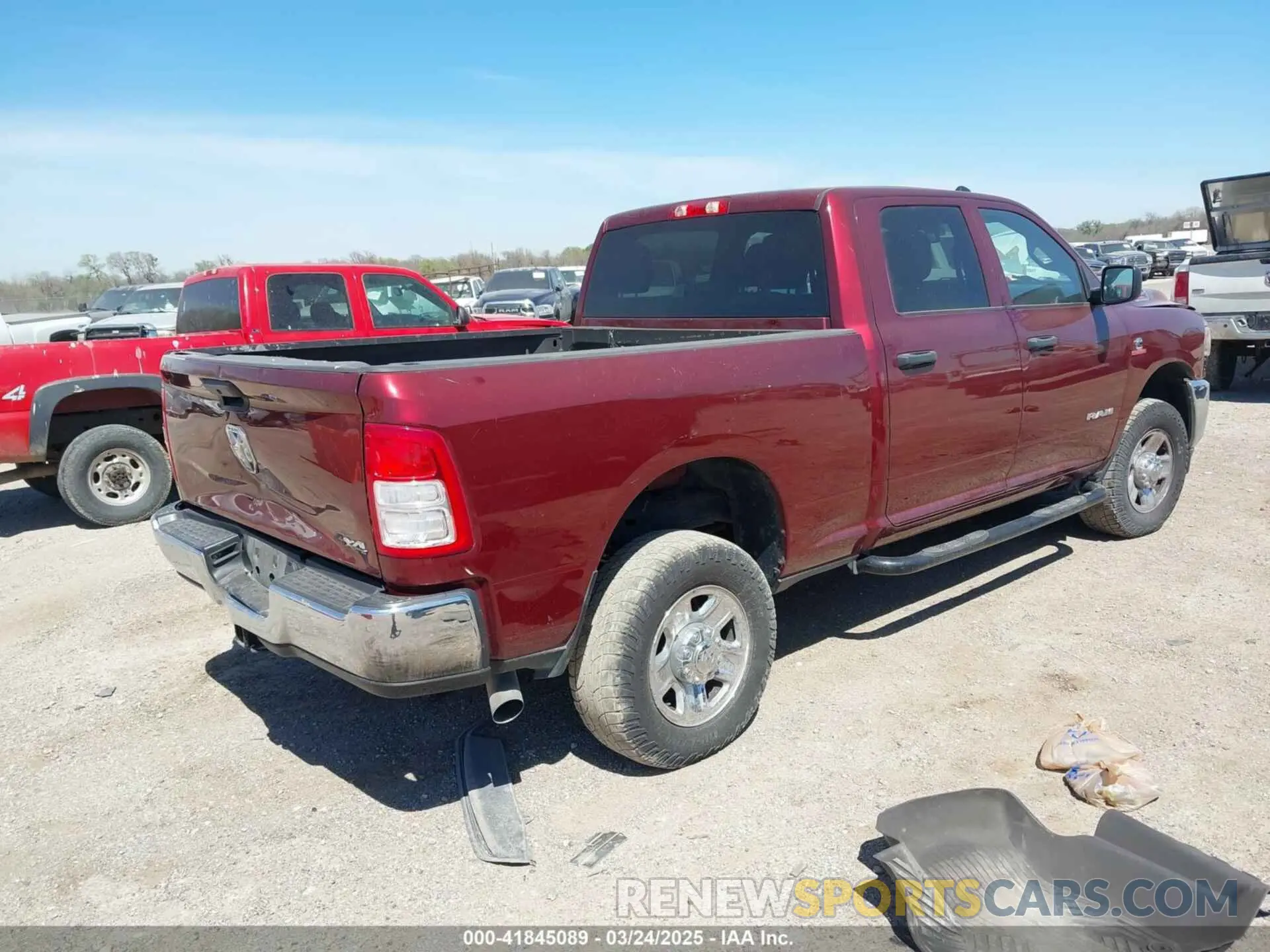 4 fotografías del automóvil dañado 3C6UR5CL2NG250182 RAM 2500 2022
