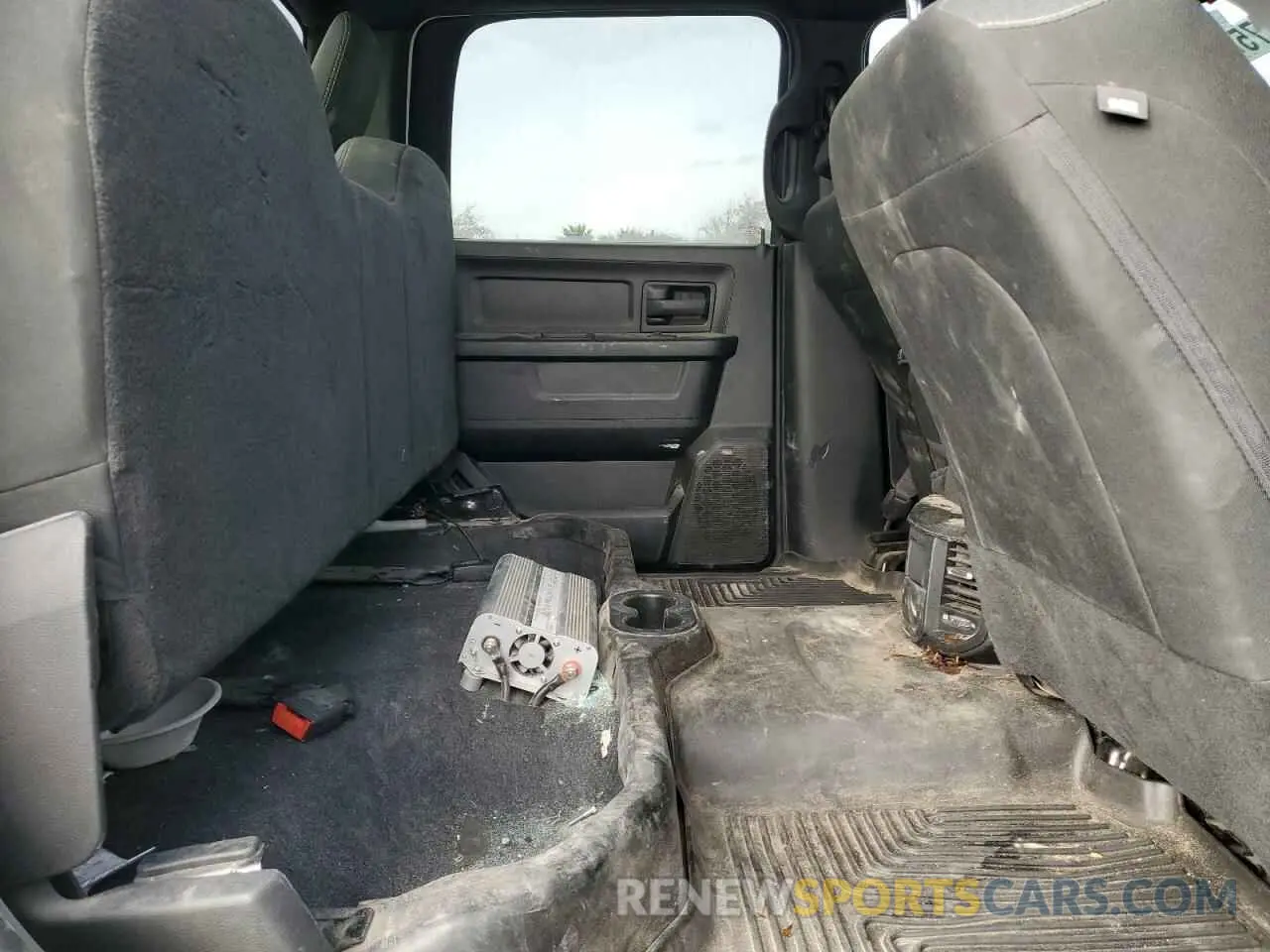 11 fotografías del automóvil dañado 3C6UR5CL3NG130973 RAM 2500 2022
