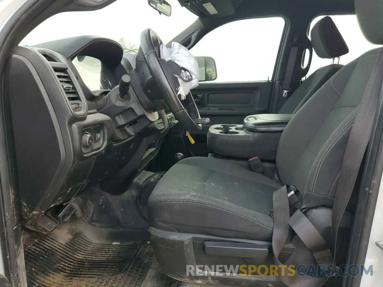 7 fotografías del automóvil dañado 3C6UR5CL3NG130973 RAM 2500 2022