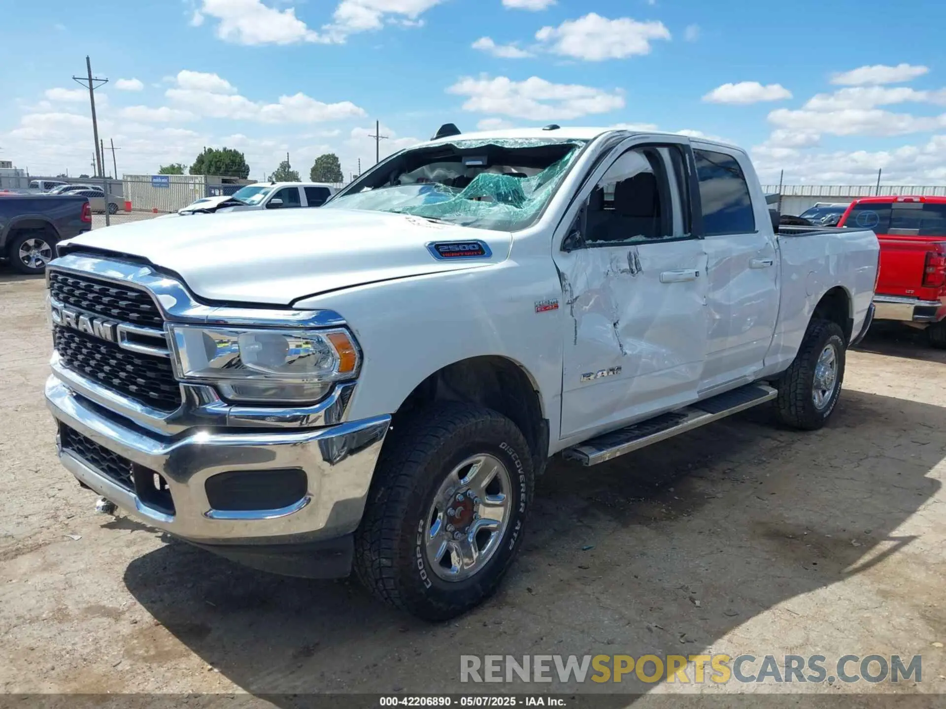 2 fotografías del automóvil dañado 3C6UR5DJ4NG119915 RAM 2500 2022