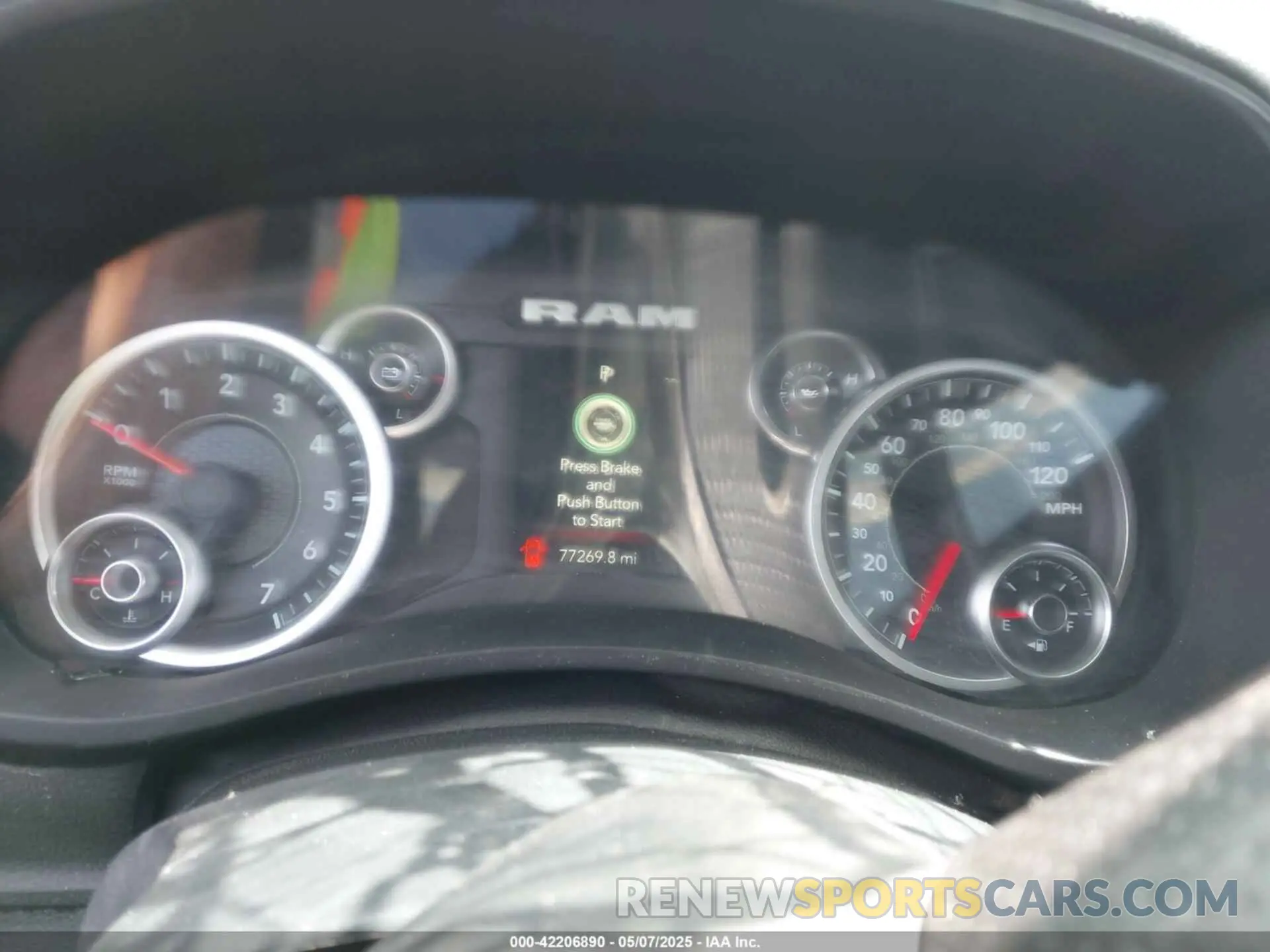 7 fotografías del automóvil dañado 3C6UR5DJ4NG119915 RAM 2500 2022