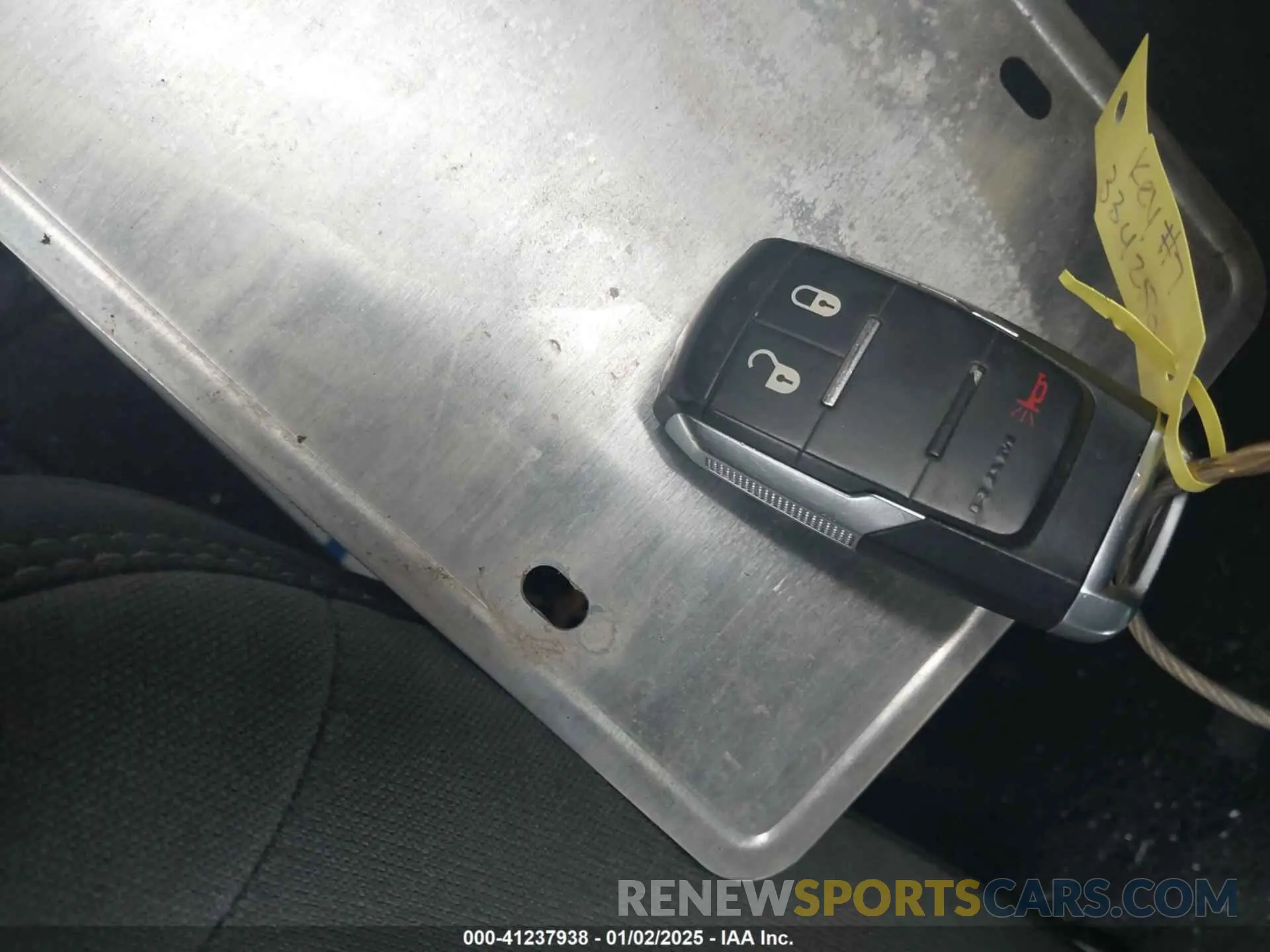 11 fotografías del automóvil dañado 3C6UR5DJ6NG182451 RAM 2500 2022