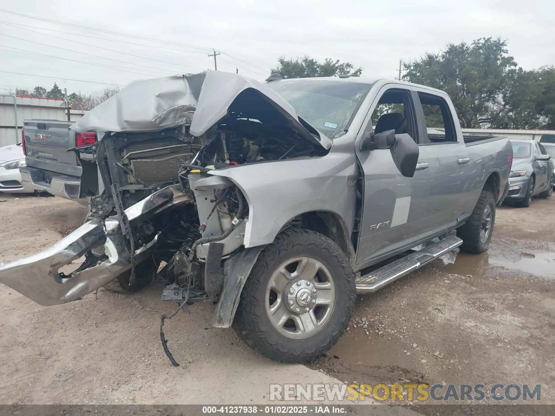 2 fotografías del automóvil dañado 3C6UR5DJ6NG182451 RAM 2500 2022
