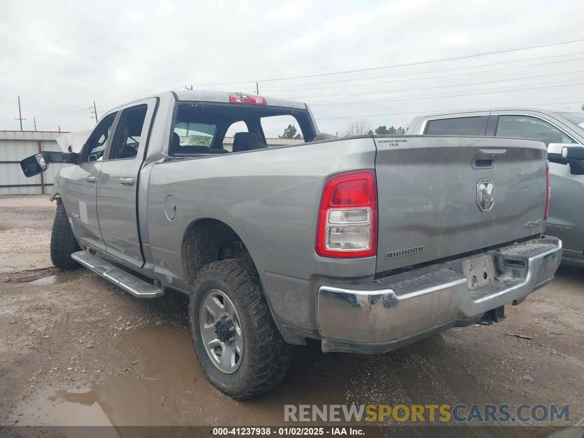3 fotografías del automóvil dañado 3C6UR5DJ6NG182451 RAM 2500 2022