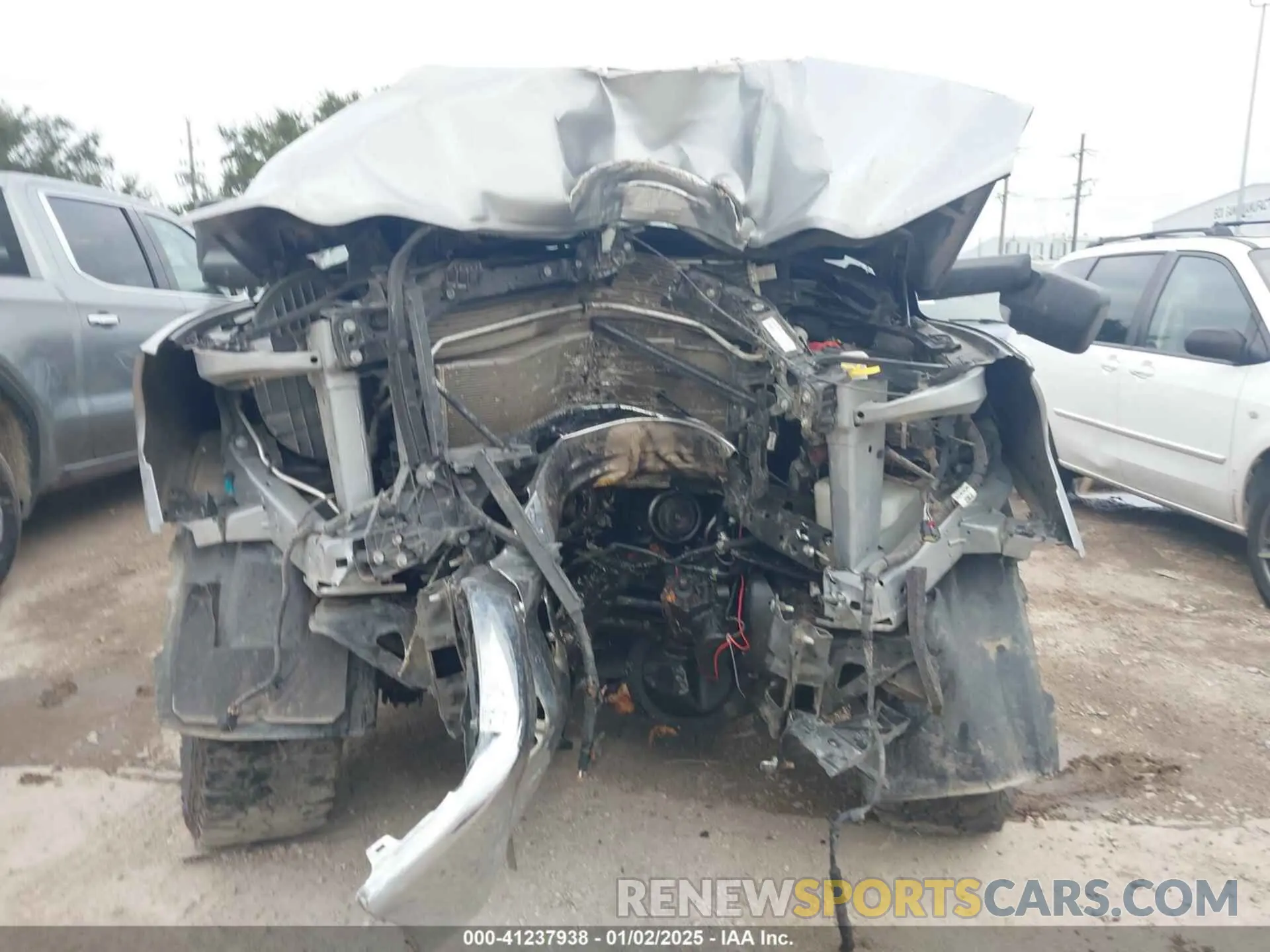 6 fotografías del automóvil dañado 3C6UR5DJ6NG182451 RAM 2500 2022