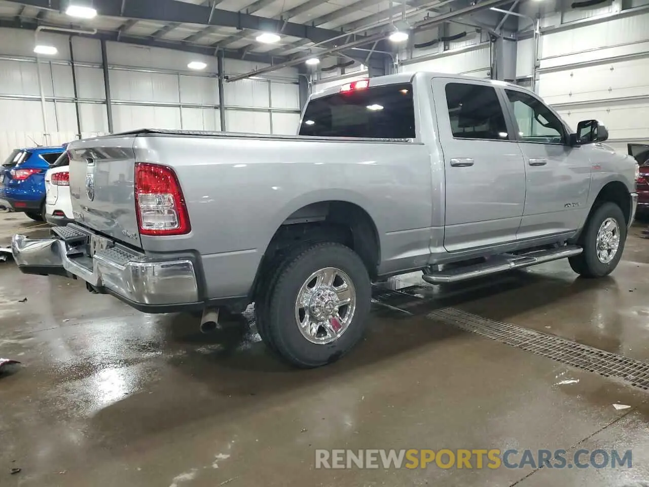 3 fotografías del automóvil dañado 3C6UR5DJXNG248029 RAM 2500 2022