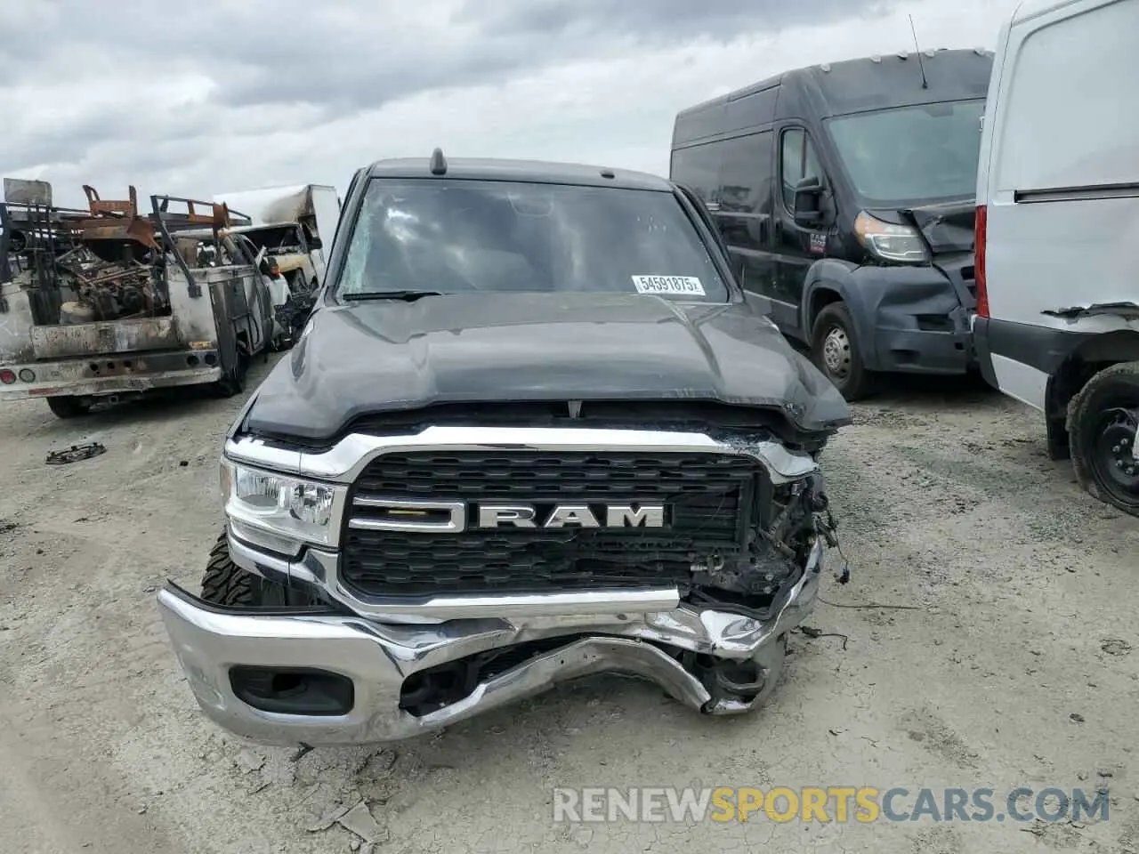 5 fotografías del automóvil dañado 3C6UR5DL0NG108900 RAM 2500 2022