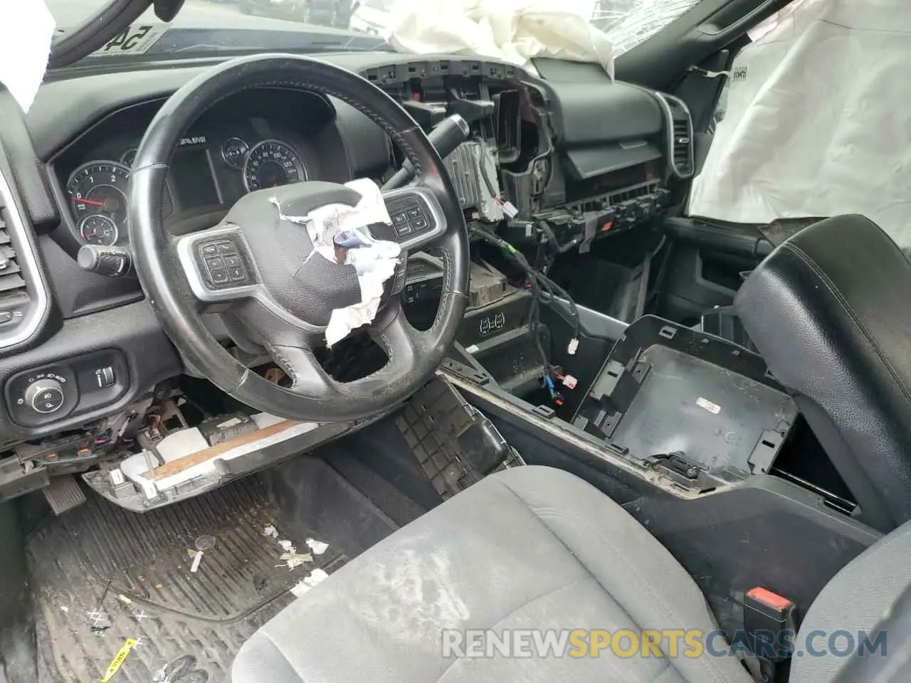 8 fotografías del automóvil dañado 3C6UR5DL0NG108900 RAM 2500 2022