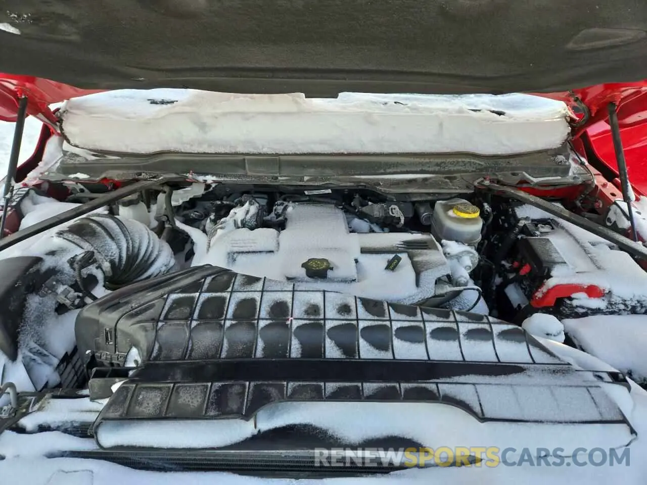 12 fotografías del automóvil dañado 3C6UR5DL0NG431036 RAM 2500 2022