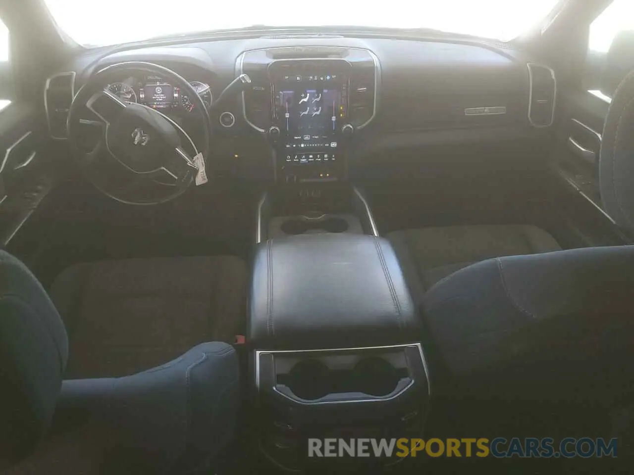 8 fotografías del automóvil dañado 3C6UR5DL1NG165221 RAM 2500 2022