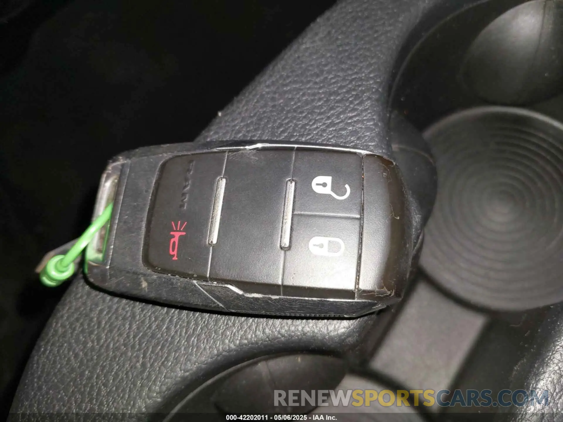 11 fotografías del automóvil dañado 3C6UR5DL1NG436374 RAM 2500 2022