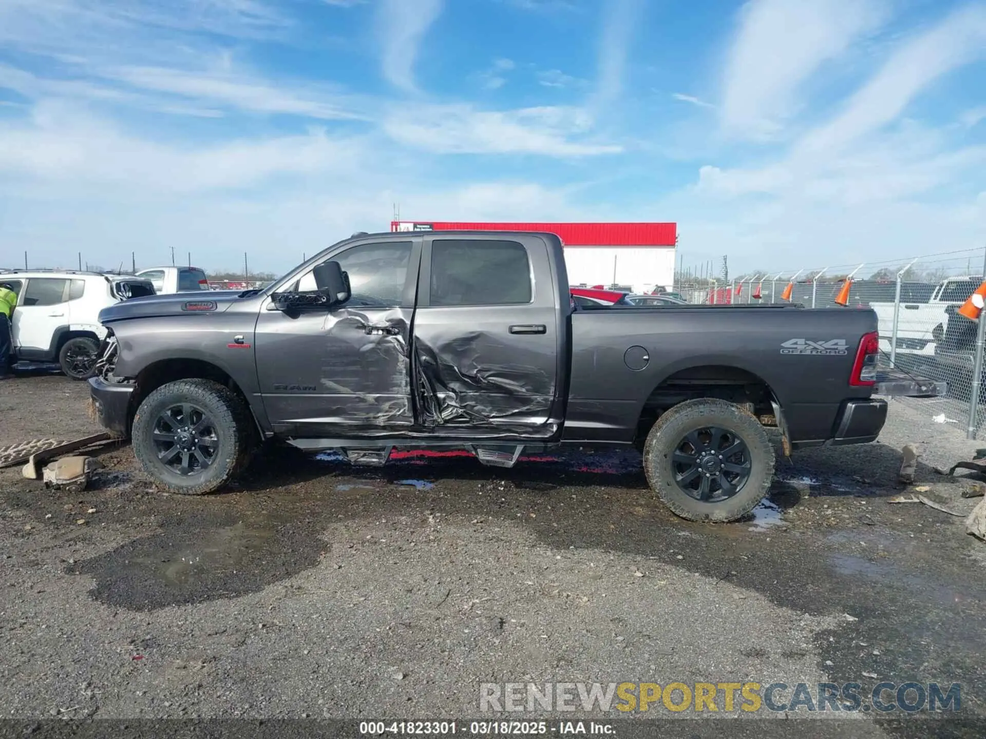15 fotografías del automóvil dañado 3C6UR5DL2NG167320 RAM 2500 2022
