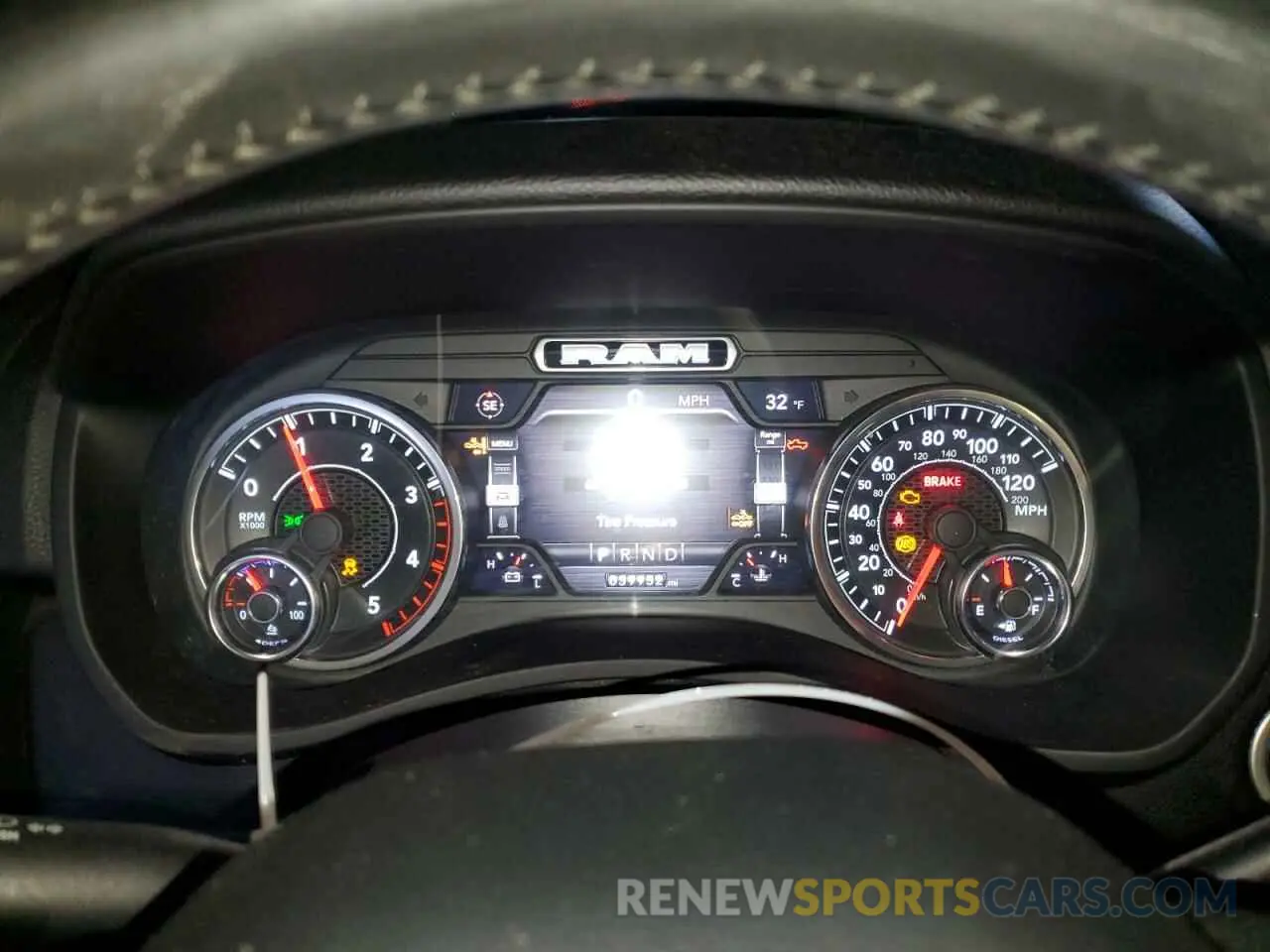 9 fotografías del automóvil dañado 3C6UR5DL3NG171067 RAM 2500 2022