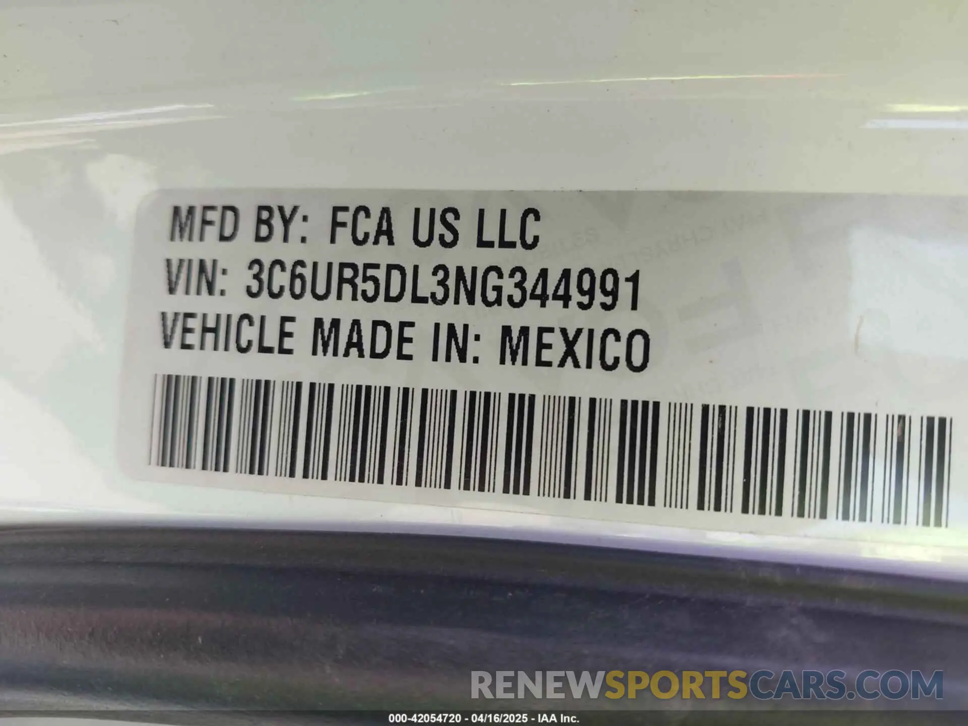 9 fotografías del automóvil dañado 3C6UR5DL3NG344991 RAM 2500 2022
