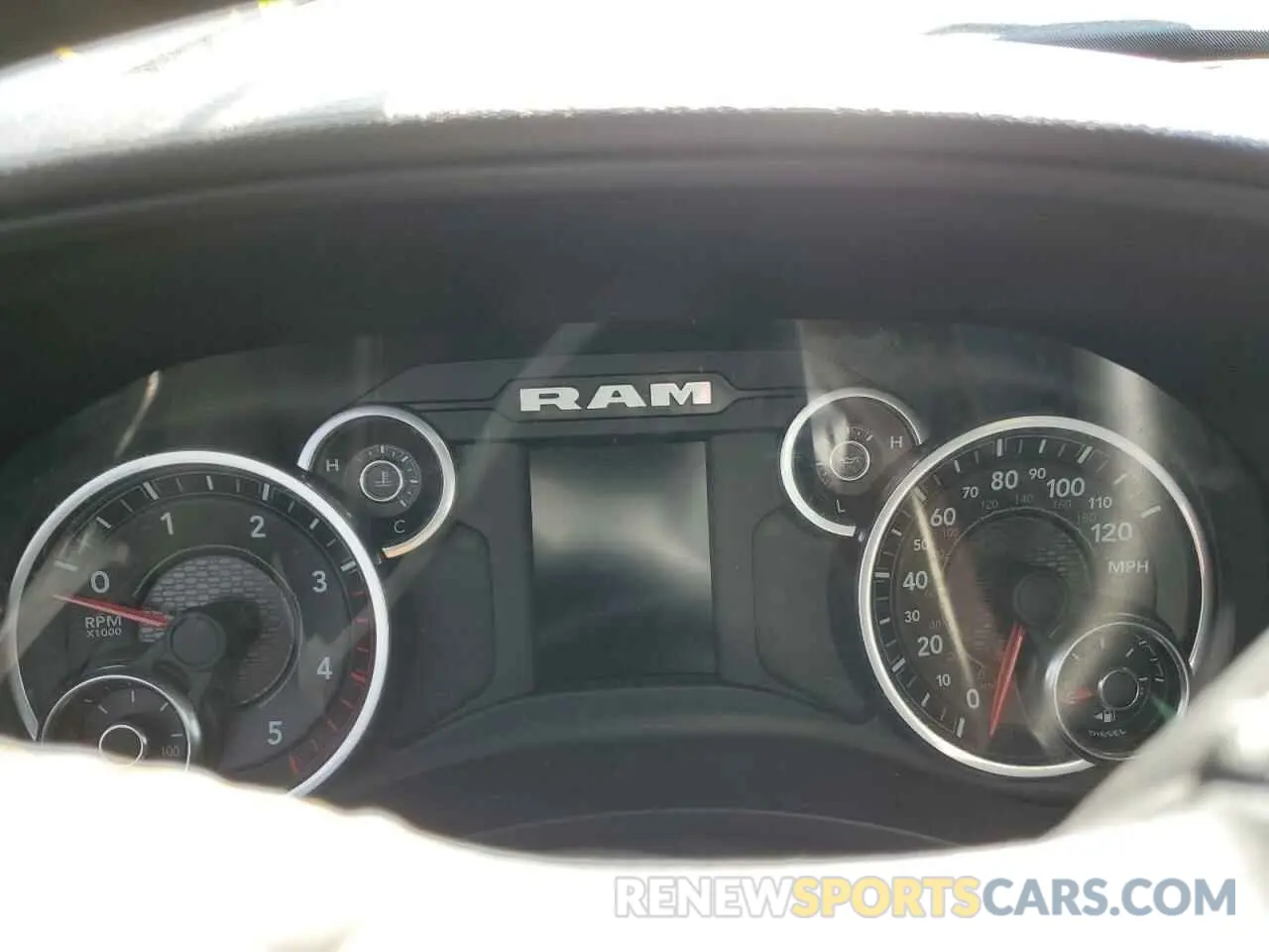 9 fotografías del automóvil dañado 3C6UR5DL5NG147112 RAM 2500 2022