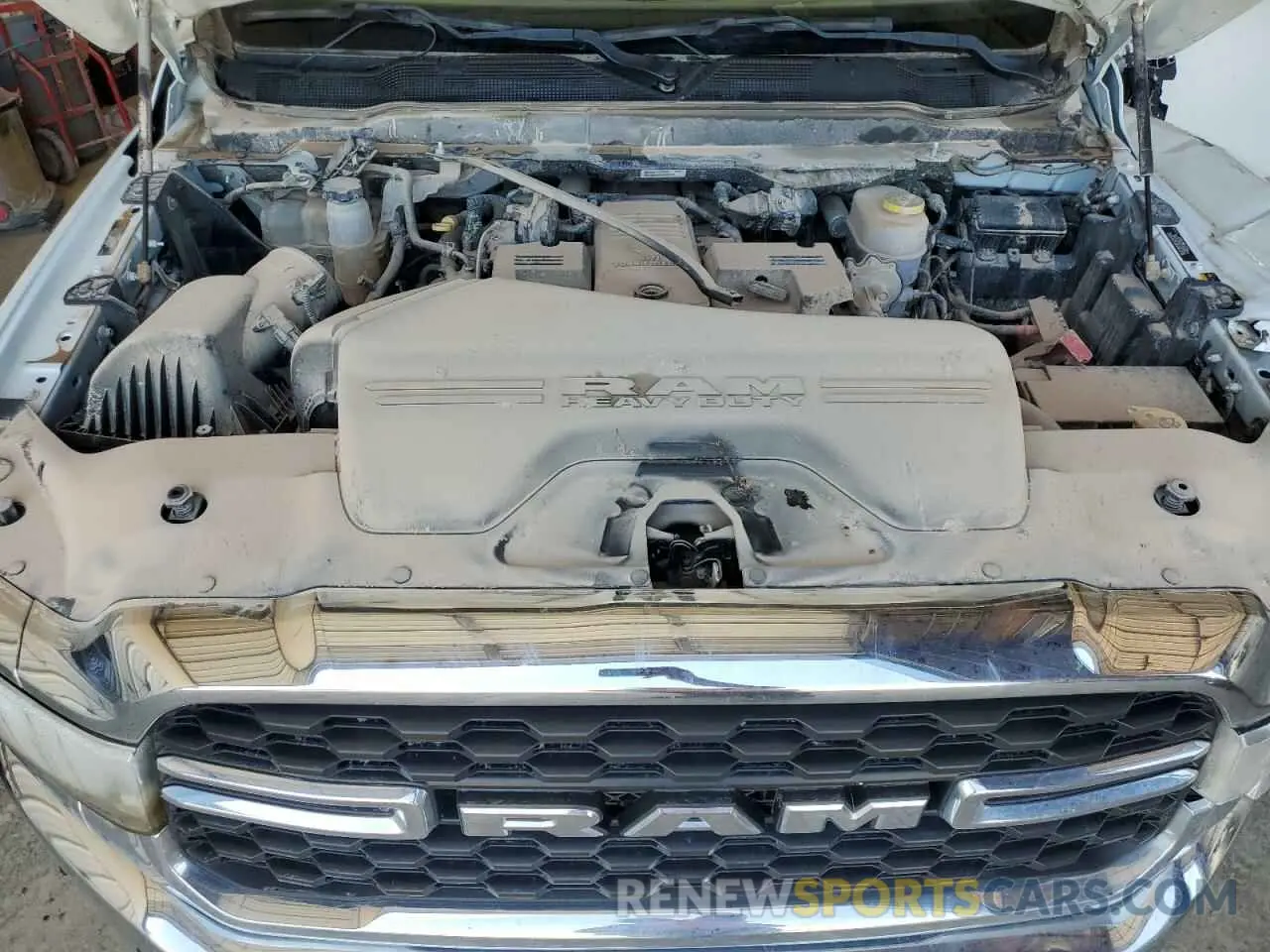 11 fotografías del automóvil dañado 3C6UR5DL5NG322166 RAM 2500 2022