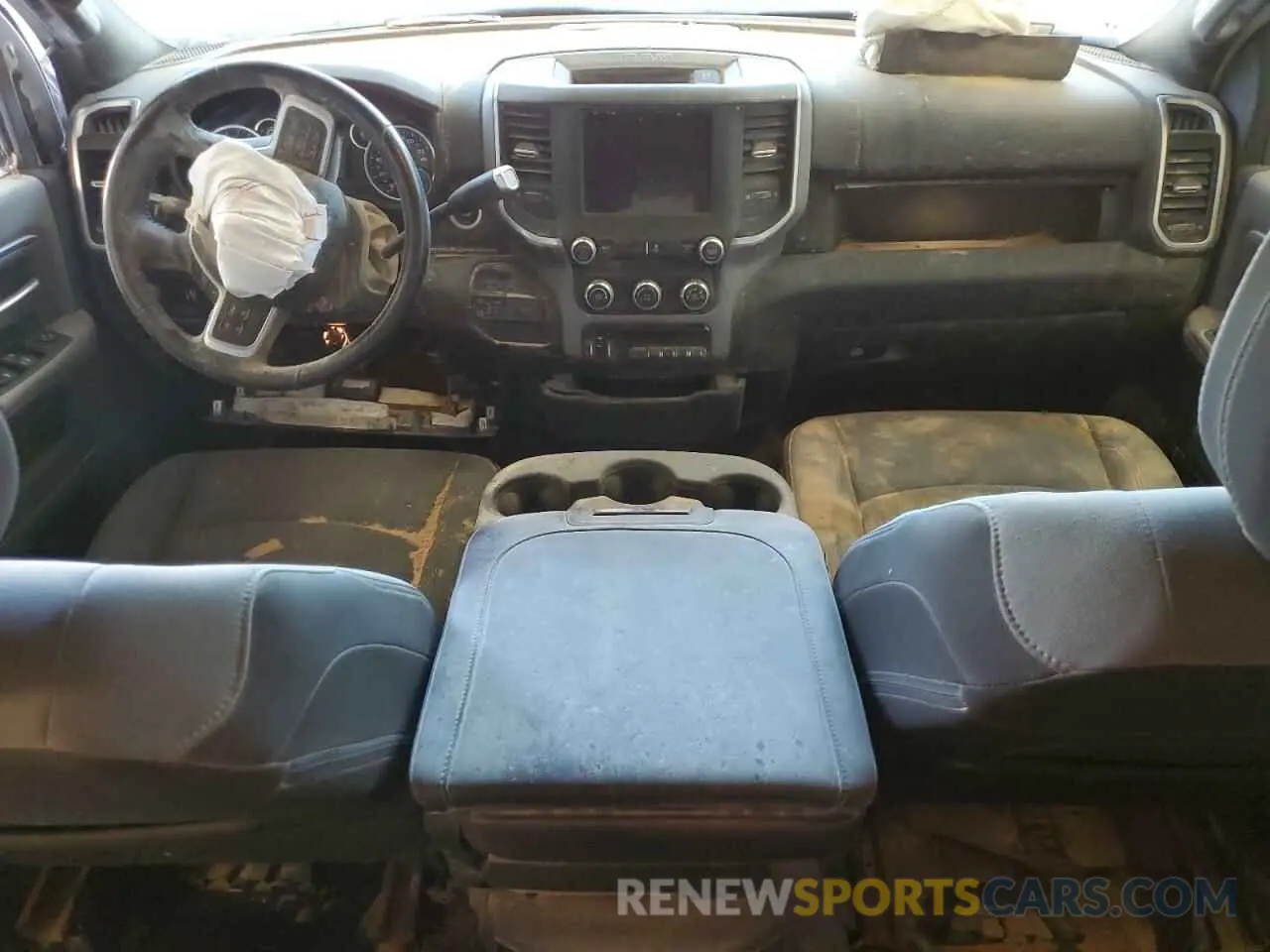 8 fotografías del automóvil dañado 3C6UR5DL5NG322166 RAM 2500 2022