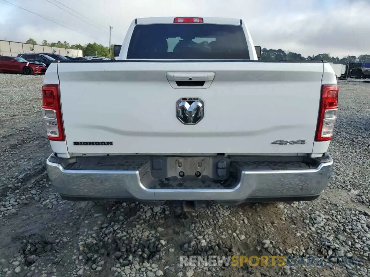 6 fotografías del automóvil dañado 3C6UR5DL6NG119819 RAM 2500 2022