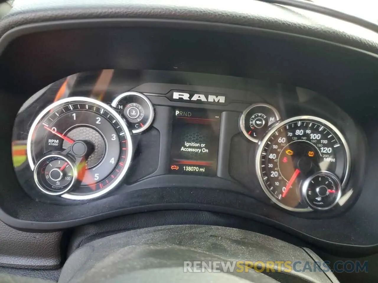 9 fotografías del automóvil dañado 3C6UR5DL6NG119819 RAM 2500 2022