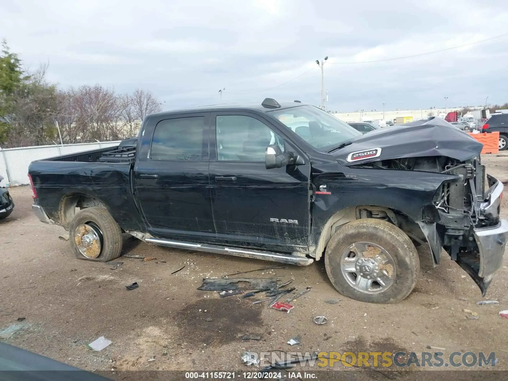 13 fotografías del automóvil dañado 3C6UR5DL6NG345083 RAM 2500 2022