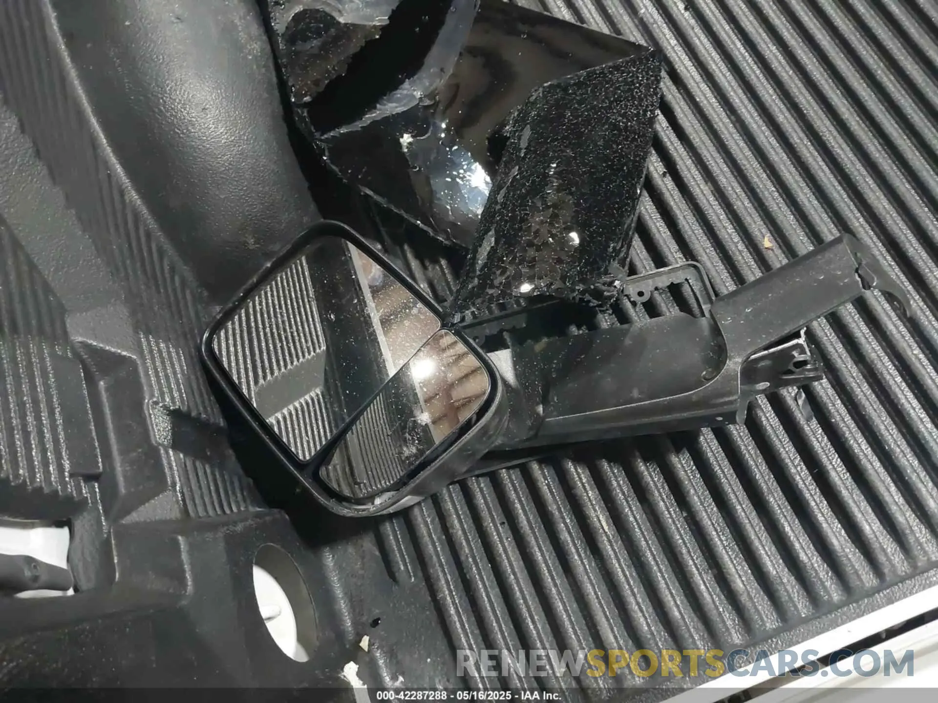 12 fotografías del automóvil dañado 3C6UR5DL6NG436791 RAM 2500 2022