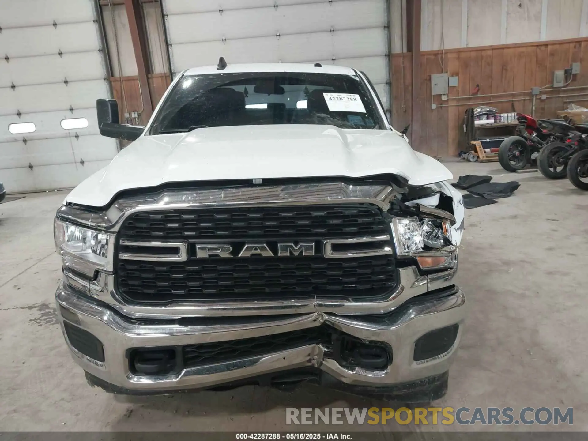 13 fotografías del automóvil dañado 3C6UR5DL6NG436791 RAM 2500 2022