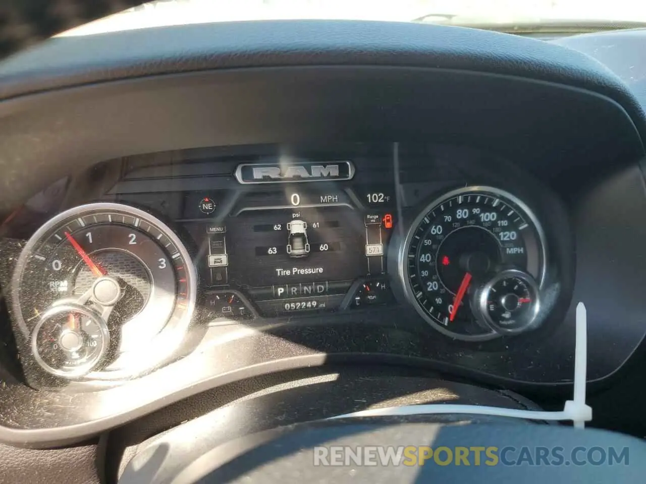 9 fotografías del automóvil dañado 3C6UR5DL7NG109526 RAM 2500 2022