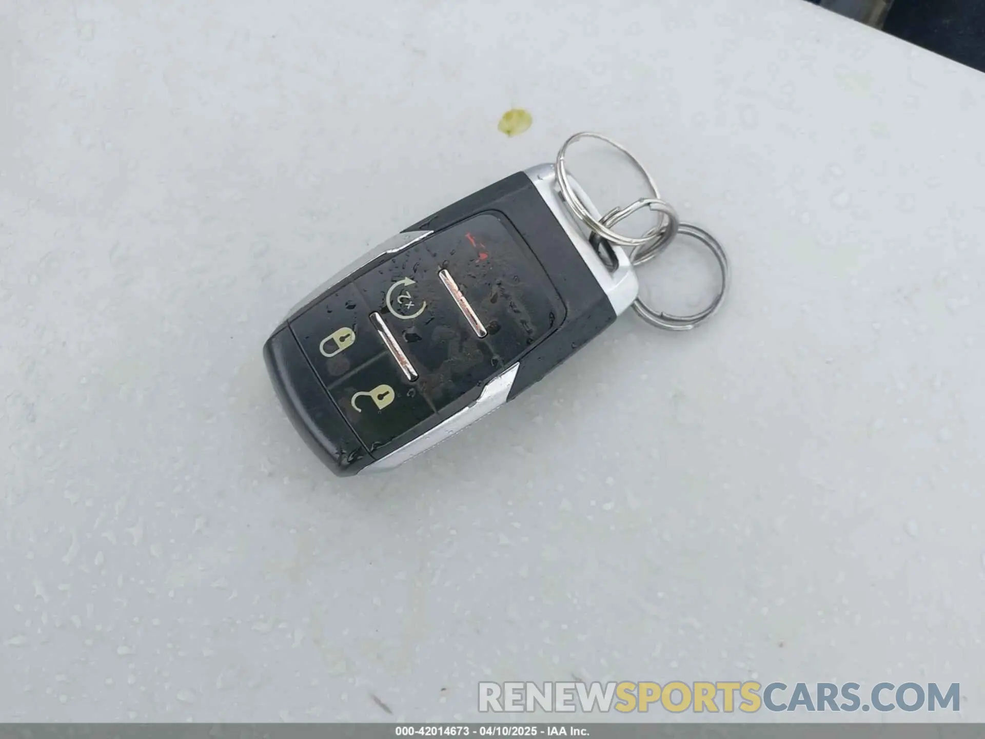 11 fotografías del automóvil dañado 3C6UR5DL8NG126870 RAM 2500 2022