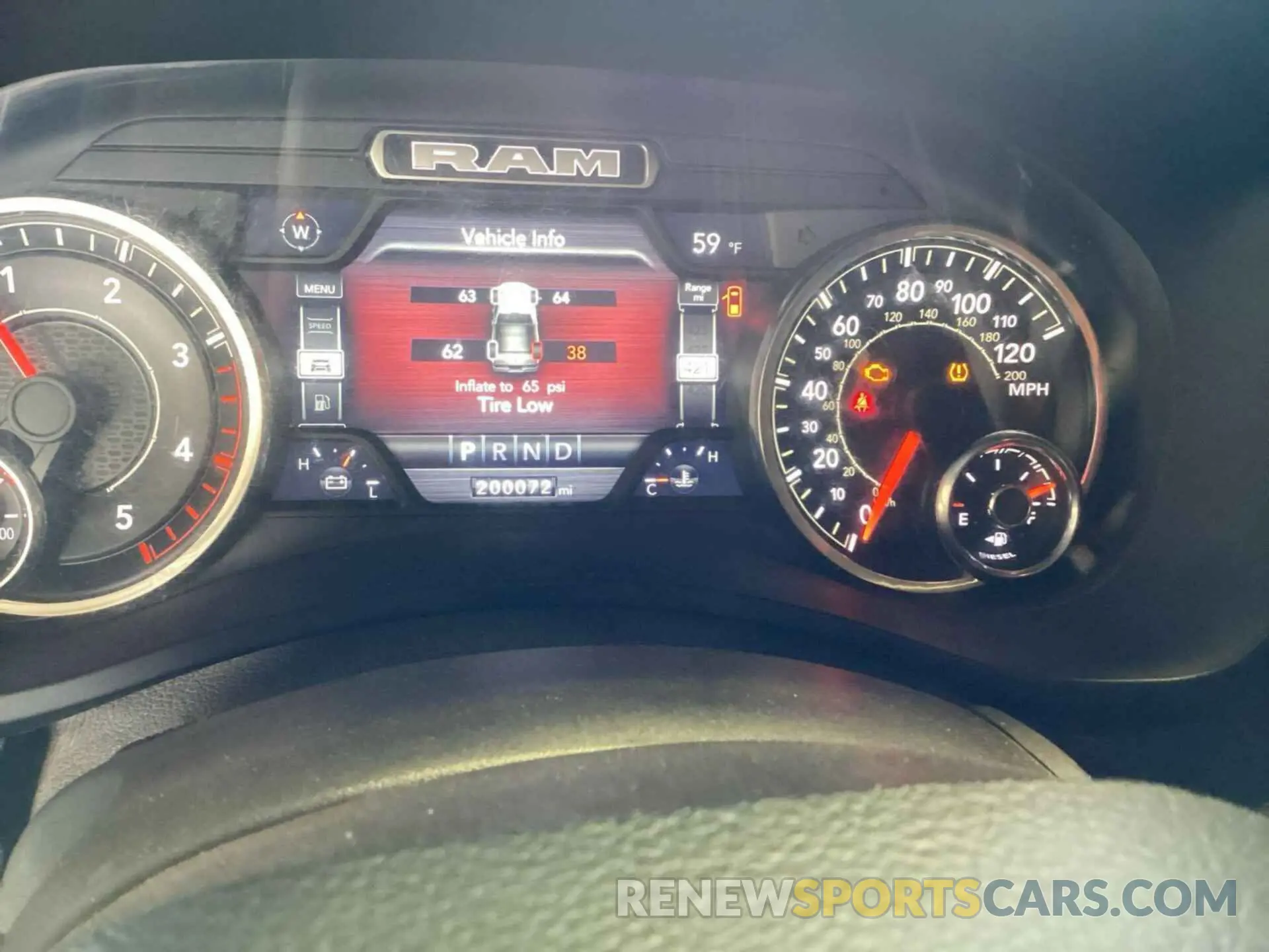 2 fotografías del automóvil dañado 3C6UR5DL8NG220859 RAM 2500 2022