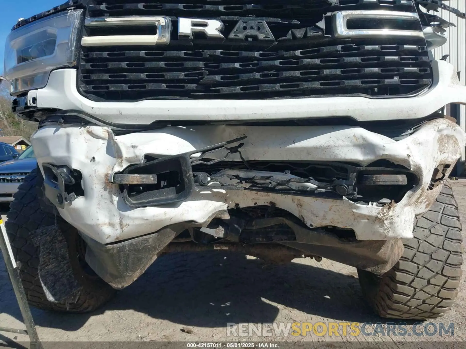 6 fotografías del automóvil dañado 3C6UR5DL9NG169775 RAM 2500 2022