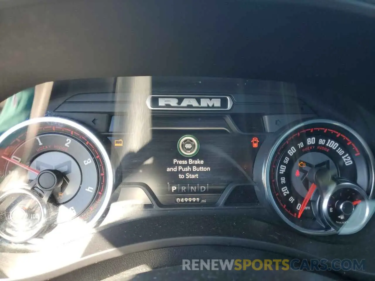 9 fotografías del automóvil dañado 3C6UR5DL9NG185880 RAM 2500 2022