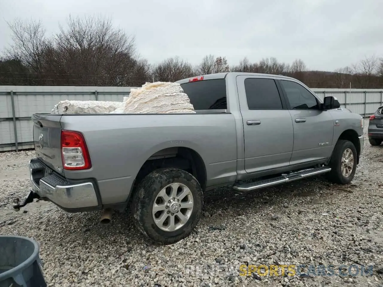 3 fotografías del automóvil dañado 3C6UR5DLXNG182339 RAM 2500 2022