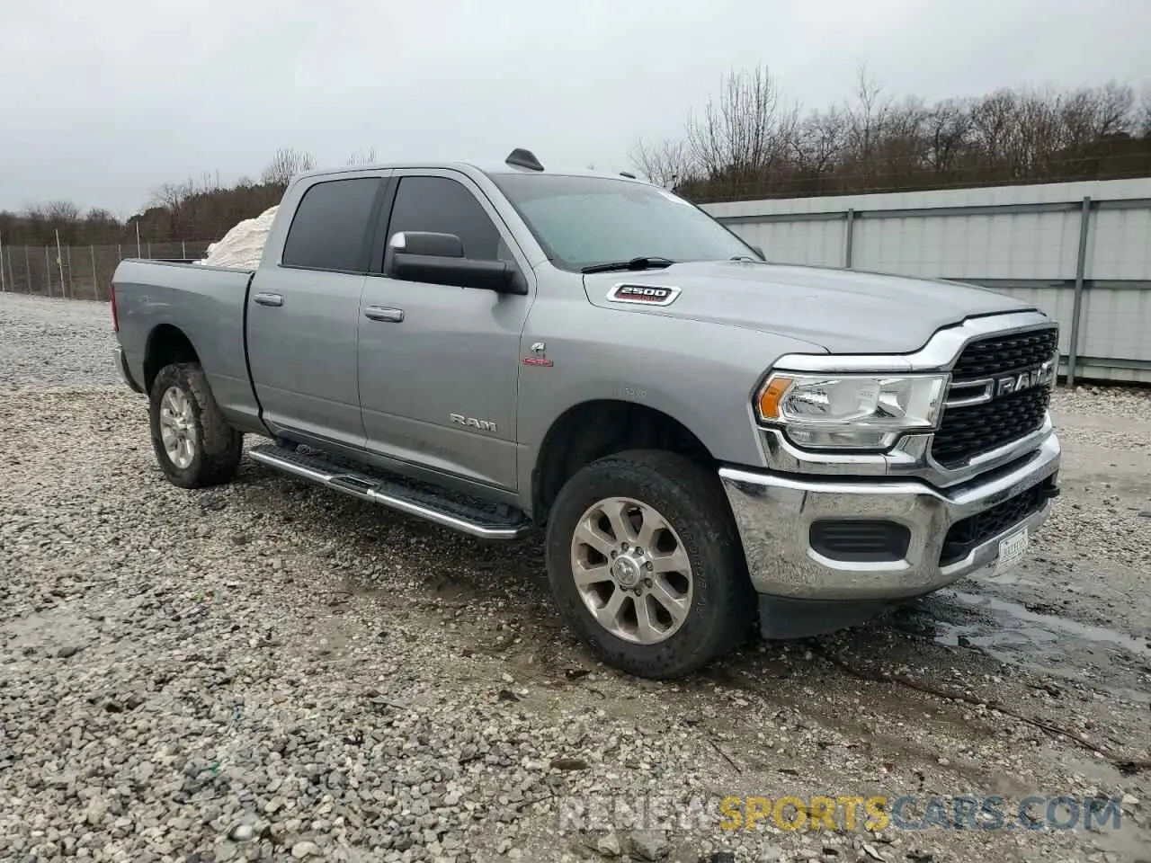 4 fotografías del automóvil dañado 3C6UR5DLXNG182339 RAM 2500 2022