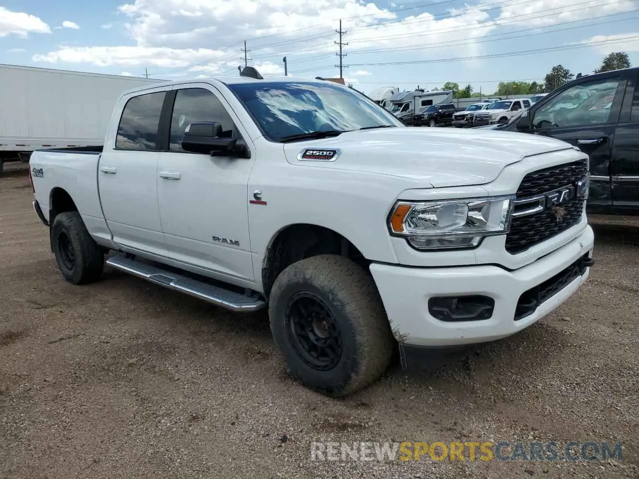 4 fotografías del automóvil dañado 3C6UR5DLXNG183393 RAM 2500 2022