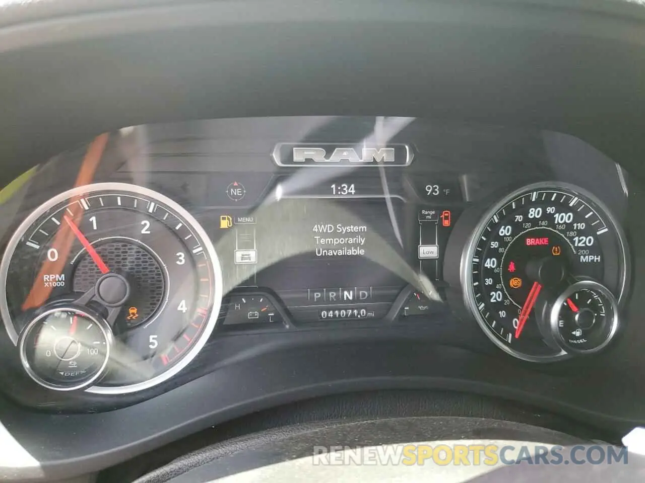 9 fotografías del automóvil dañado 3C6UR5DLXNG183393 RAM 2500 2022