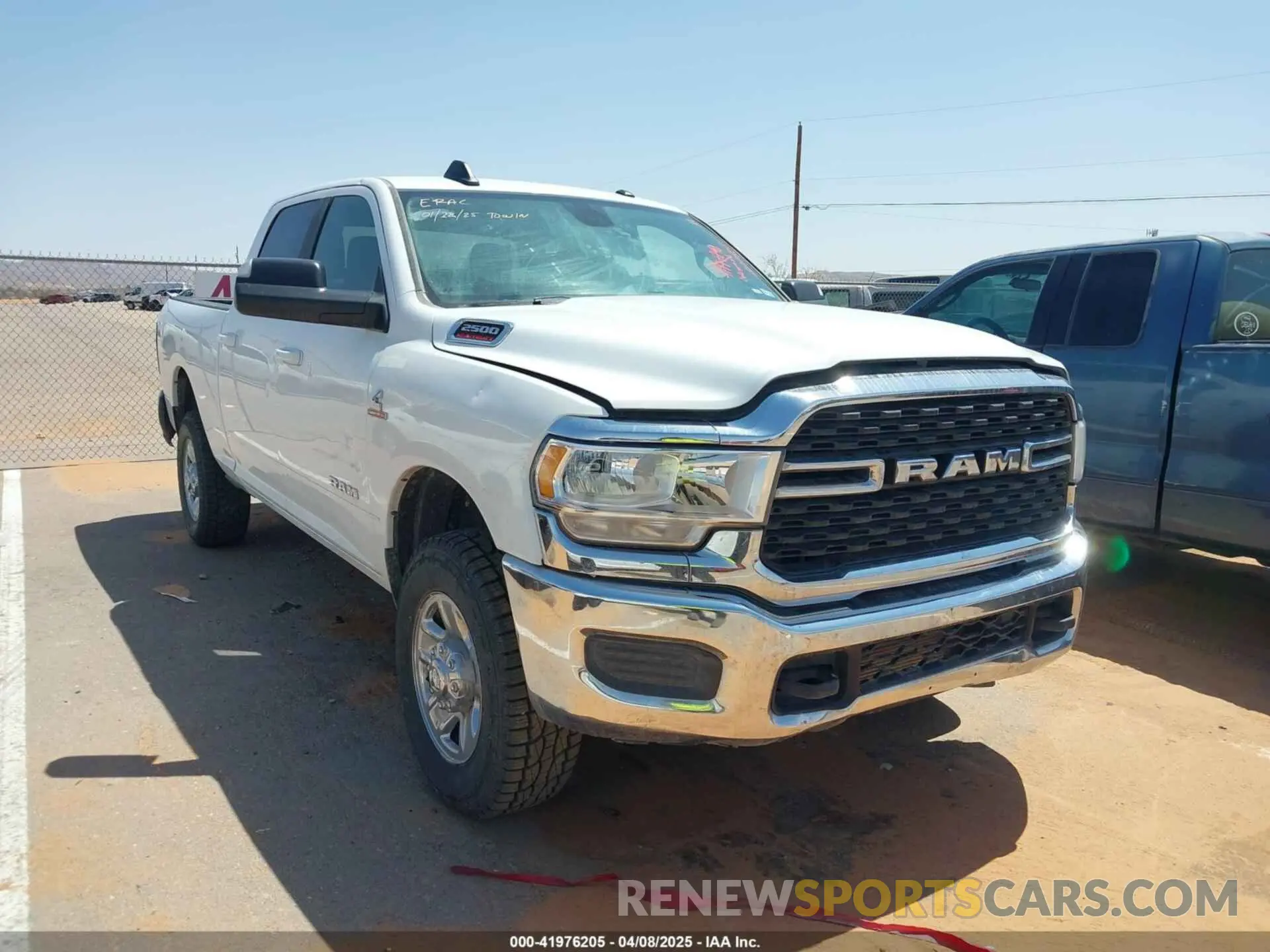 13 fotografías del automóvil dañado 3C6UR5DLXNG321501 RAM 2500 2022