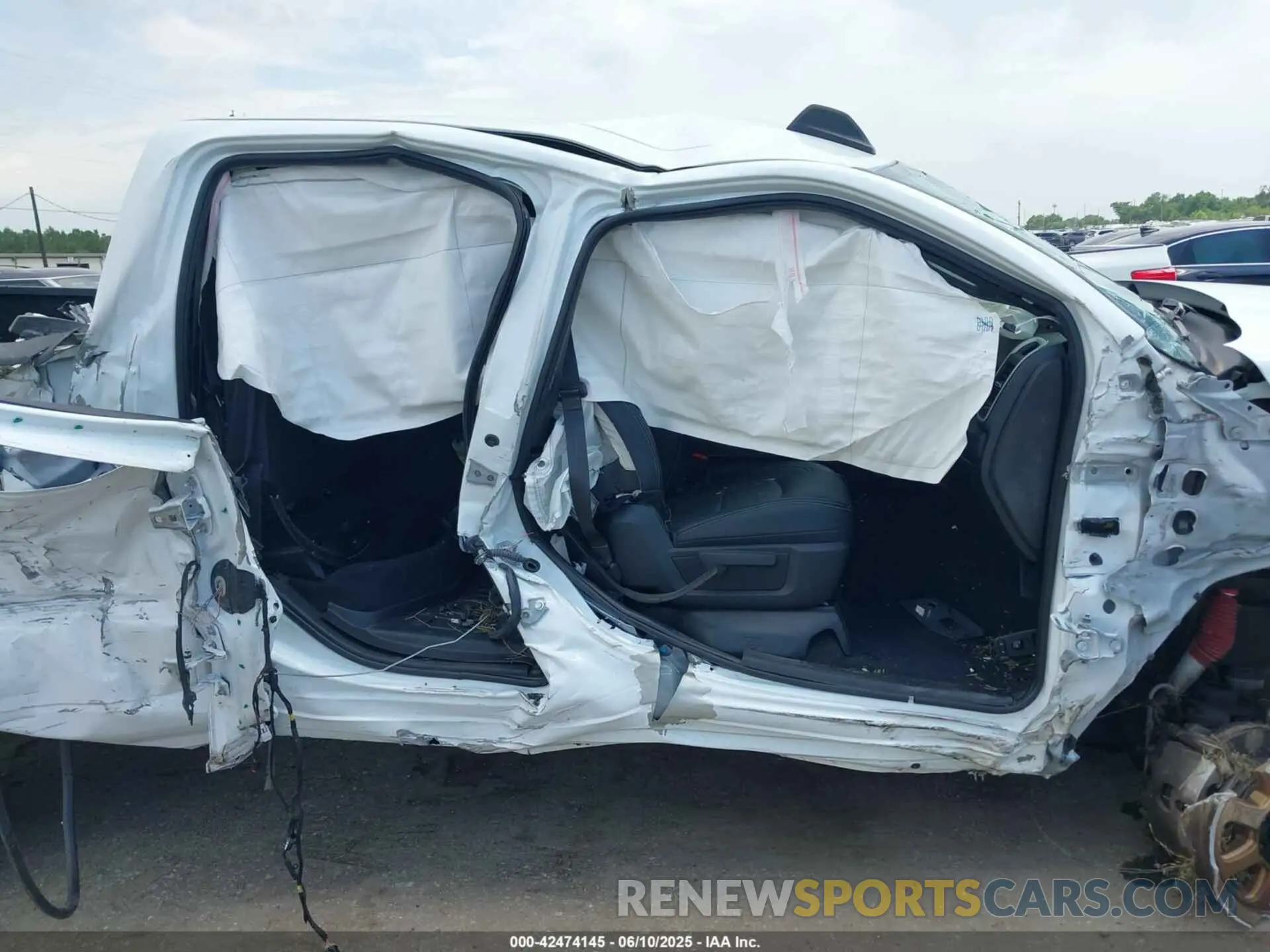 12 fotografías del automóvil dañado 3C6UR5DLXNG436311 RAM 2500 2022