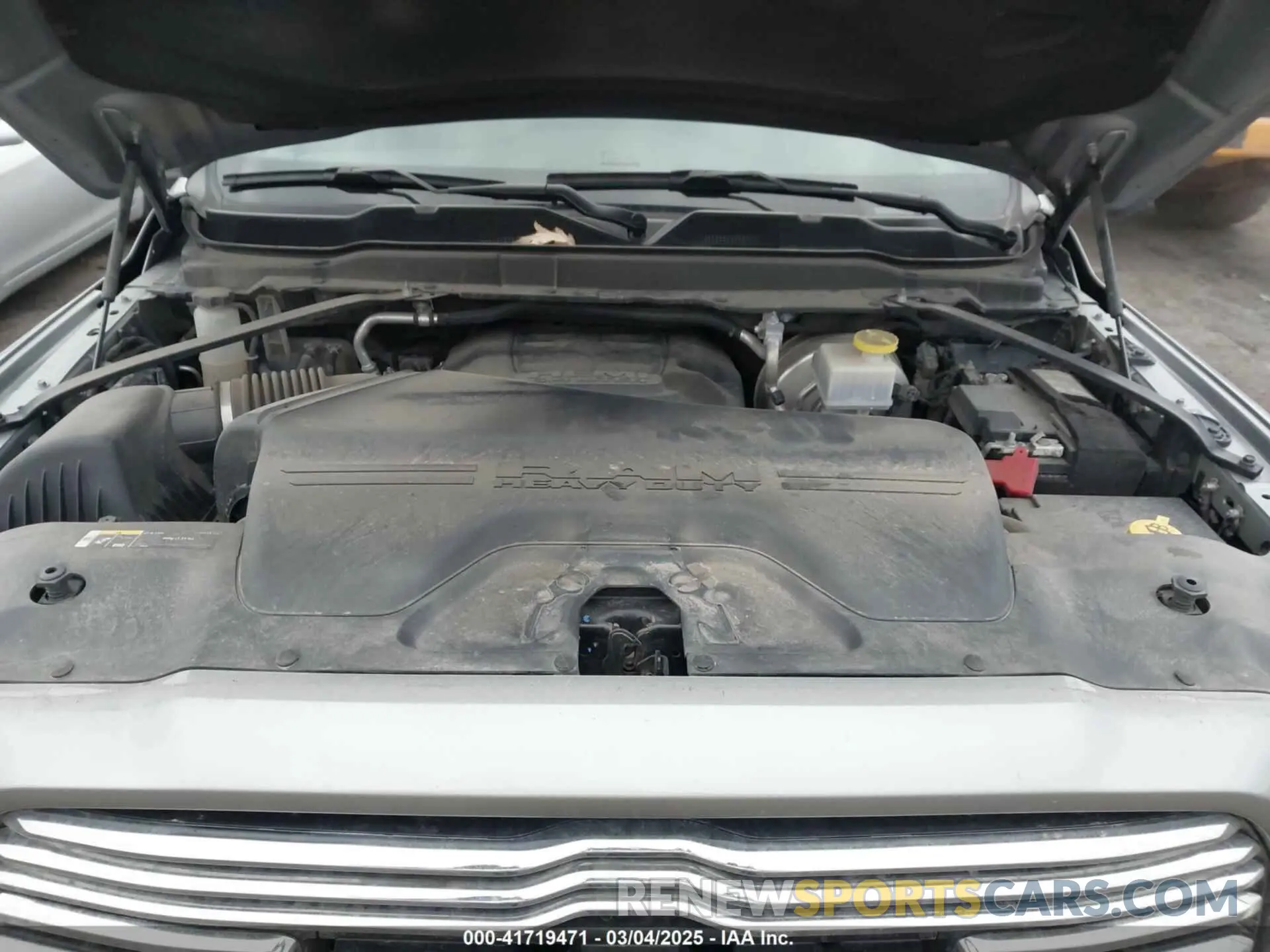 10 fotografías del automóvil dañado 3C6UR5FJ1NG230435 RAM 2500 2022