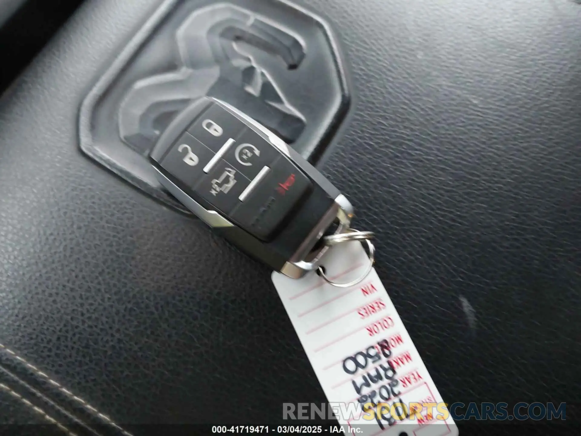 11 fotografías del automóvil dañado 3C6UR5FJ1NG230435 RAM 2500 2022