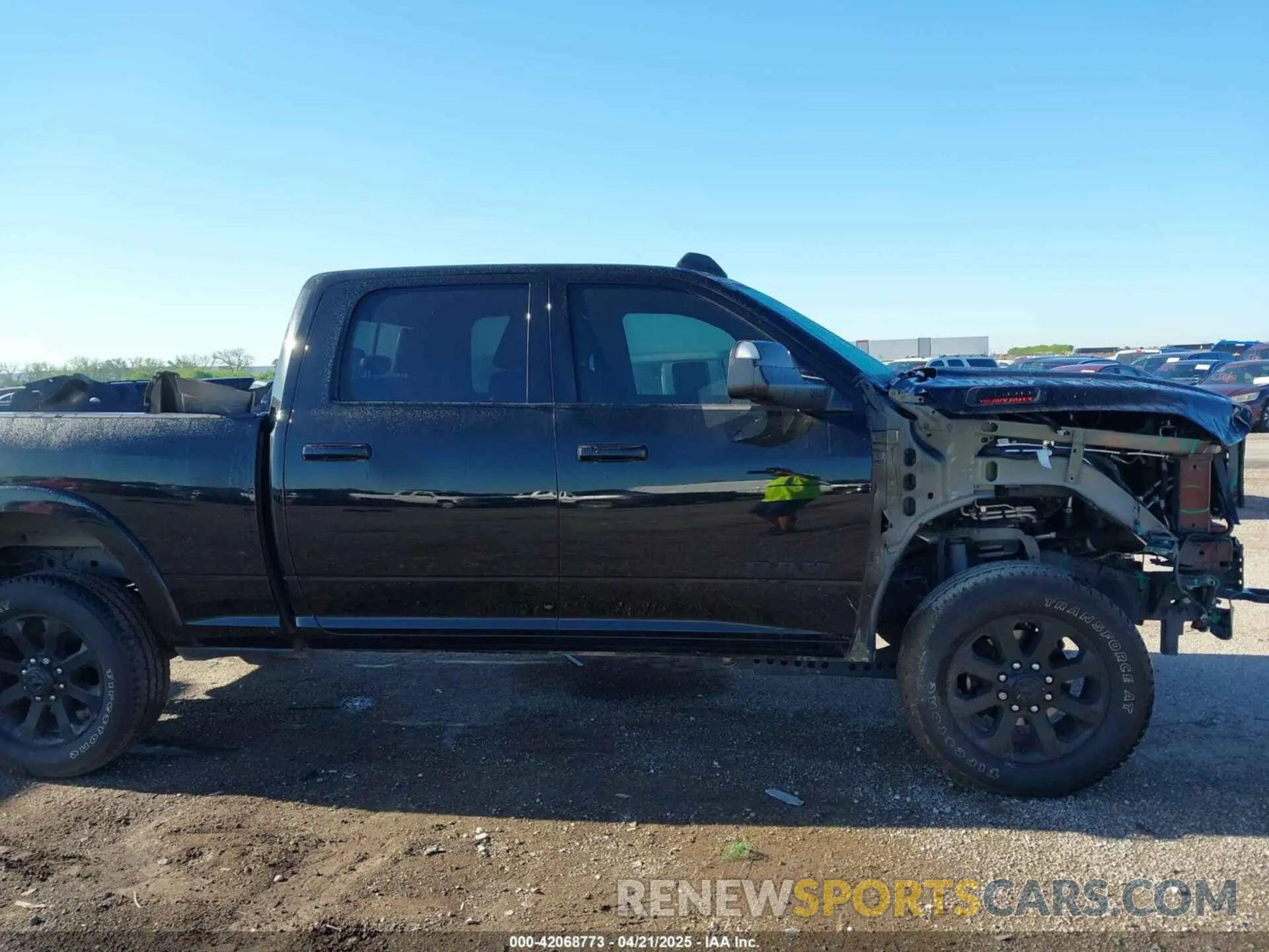 13 fotografías del automóvil dañado 3C6UR5FJ3NG131647 RAM 2500 2022