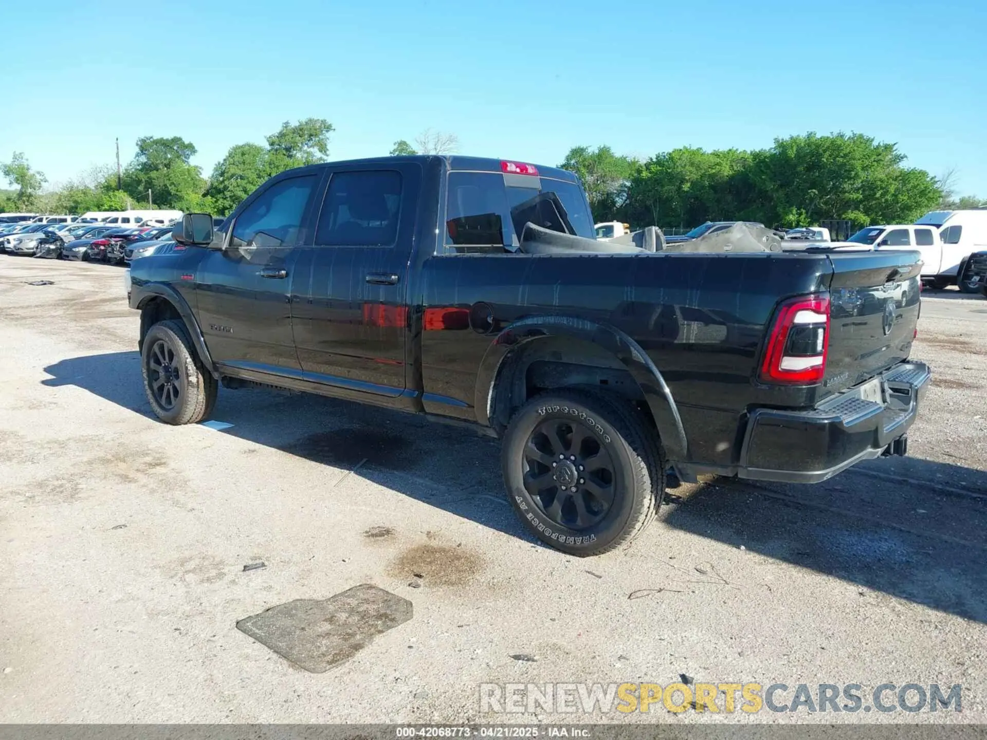 3 fotografías del automóvil dañado 3C6UR5FJ3NG131647 RAM 2500 2022