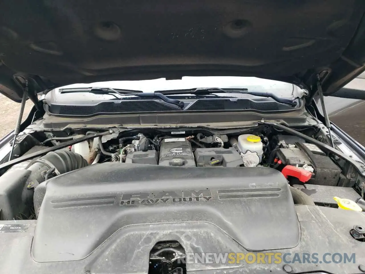 11 fotografías del automóvil dañado 3C6UR5FL5NG282071 RAM 2500 2022