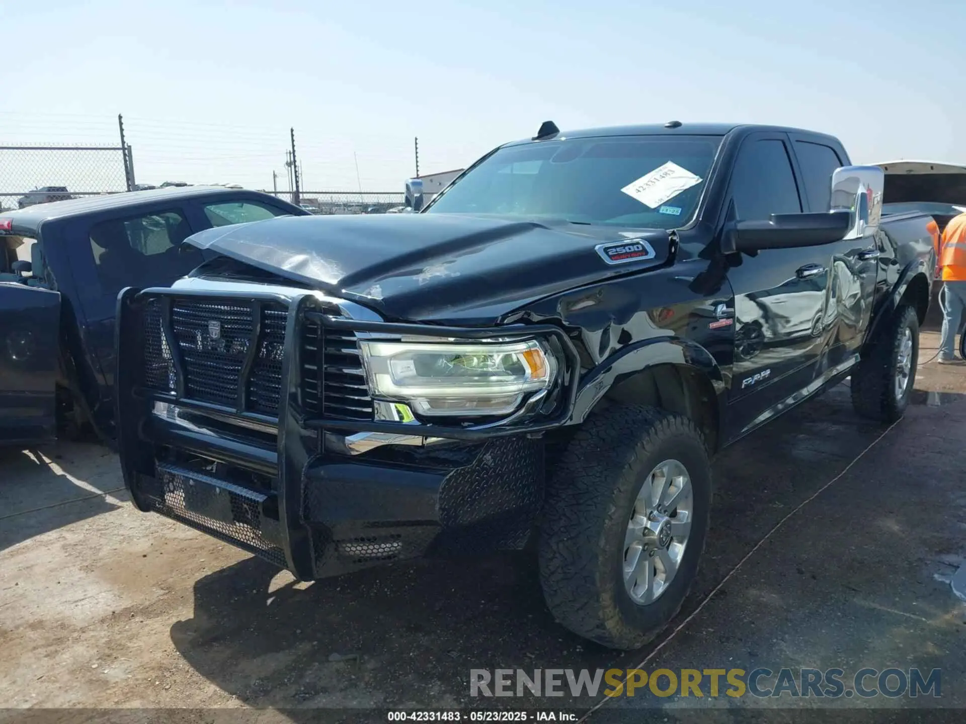 2 fotografías del automóvil dañado 3C6UR5FL6NG361636 RAM 2500 2022