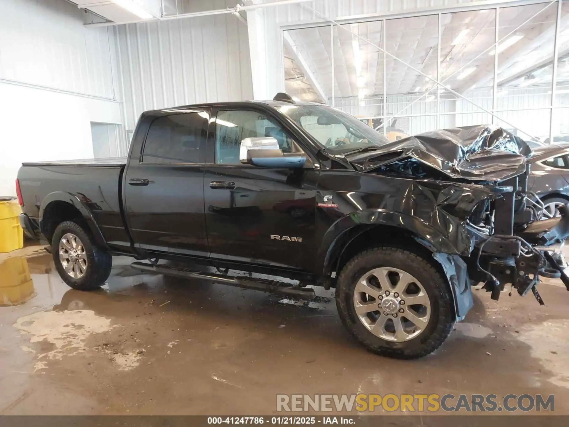 14 fotografías del automóvil dañado 3C6UR5FL6NG368022 RAM 2500 2022