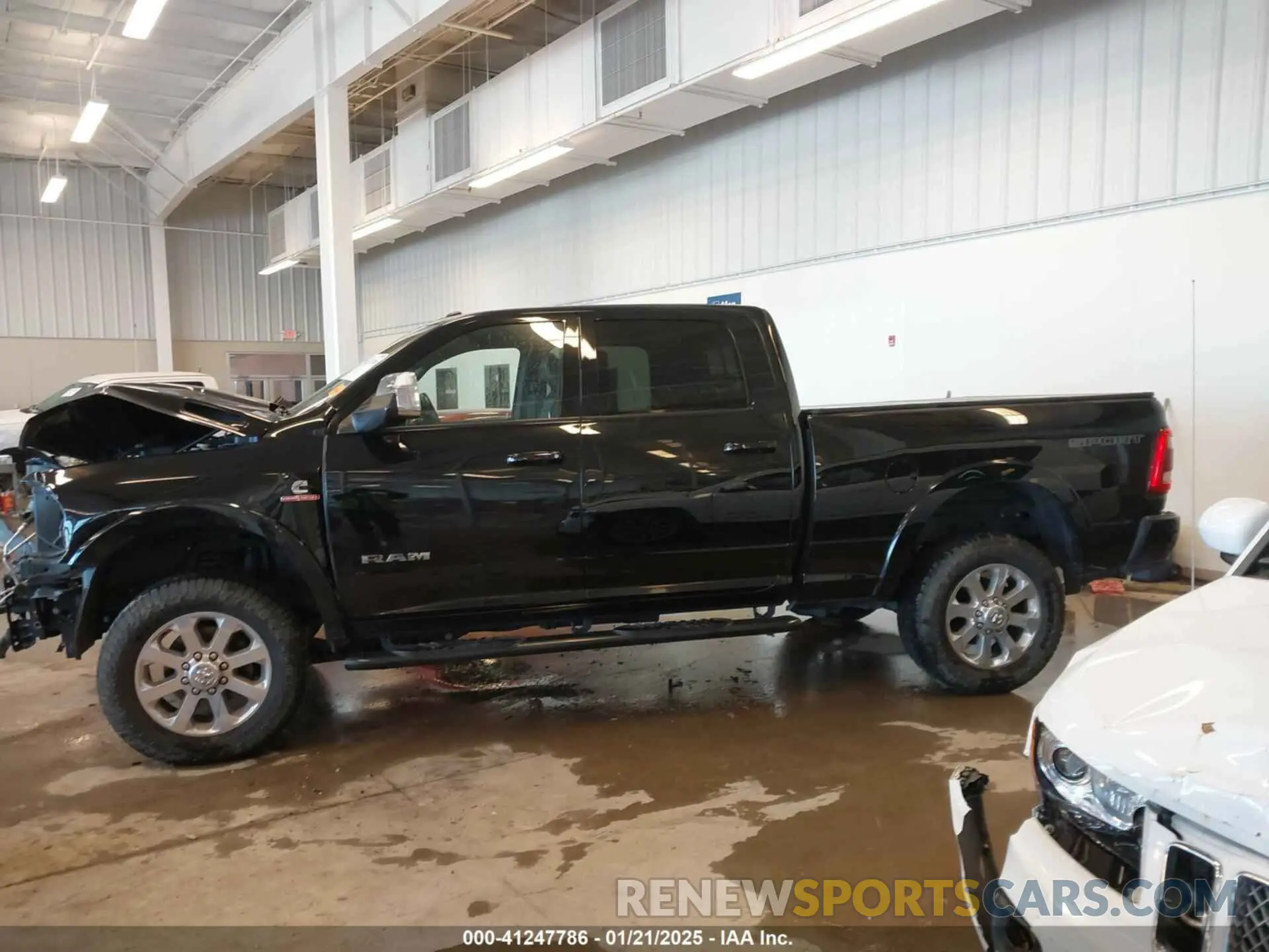 15 fotografías del automóvil dañado 3C6UR5FL6NG368022 RAM 2500 2022