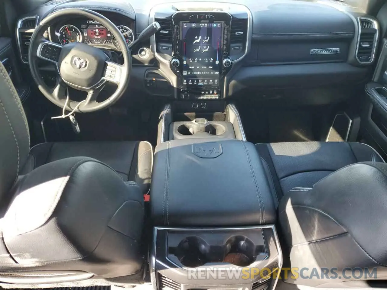 8 fotografías del automóvil dañado 3C6UR5FL7NG128025 RAM 2500 2022