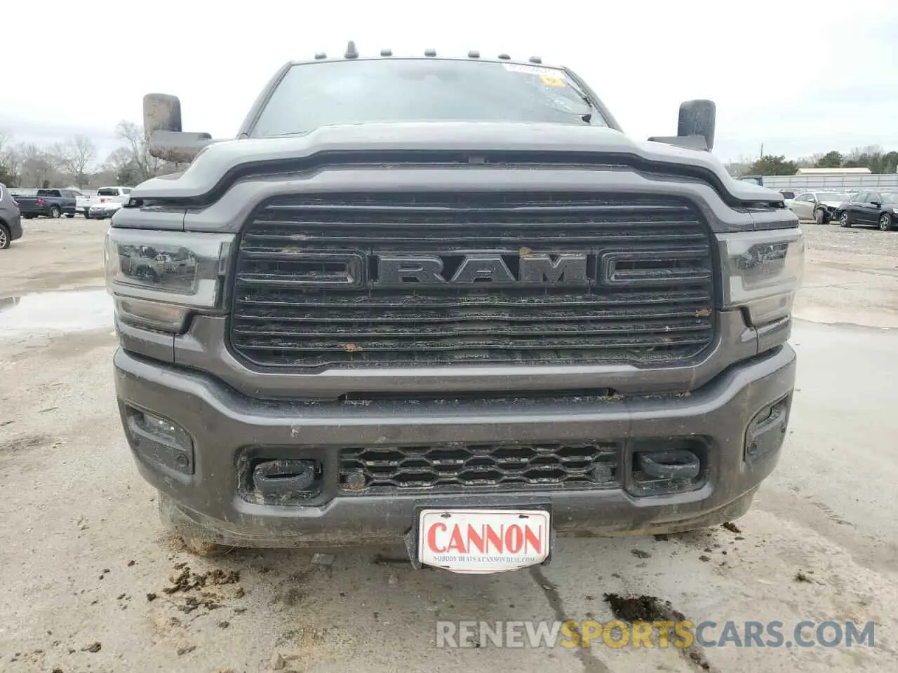 5 fotografías del automóvil dañado 3C6UR5FL7NG267832 RAM 2500 2022