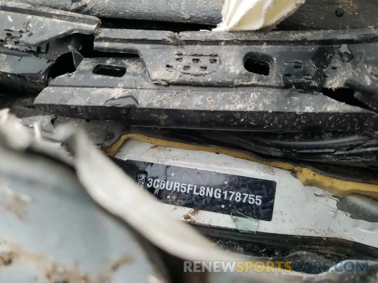 13 fotografías del automóvil dañado 3C6UR5FL8NG178755 RAM 2500 2022