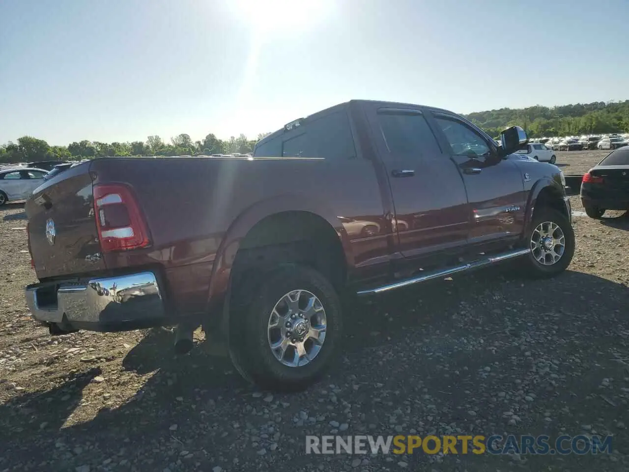 3 fotografías del automóvil dañado 3C6UR5FLXNG214915 RAM 2500 2022